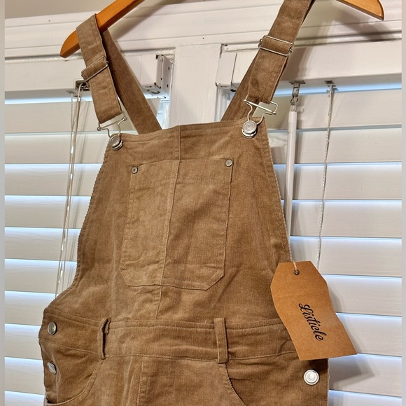 NWT Listicle Tan Corduroy Straight leg overall Jumpsuit size Medium - Picture 1 of 11